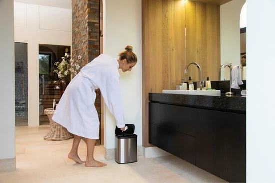 Goedkoop ✨ Prullenbak Met Sensor - 8 Liter - RVS - Toilet Afvalemmer - Badkamer Afvalbak Homra IXXA - Vuilnisbak - 8L - Vingerafdrukvrij RVS - Hygiënisch - Elektrische Softclose Deksel - Automatische Deksel - Sensor Vuilbak ❤️ 6 Goedkoop ✨ Prullenbak Met Sensor - 8 Liter - RVS - Toilet Afvalemmer - Badkamer Afvalbak Homra IXXA - Vuilnisbak - 8L - Vingerafdrukvrij RVS - Hygiënisch - Elektrische Softclose Deksel - Automatische Deksel - Sensor Vuilbak ❤️ - Afbeelding 6